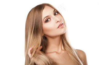 性感金色秀发美女高清大图