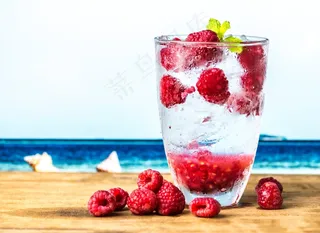 树莓薄荷气泡水图片