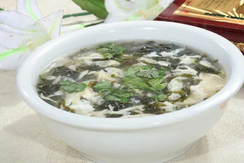紫菜虾皮豆腐汤
