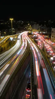 城市公路夜间车流线图片 城市公路夜间车流线图片