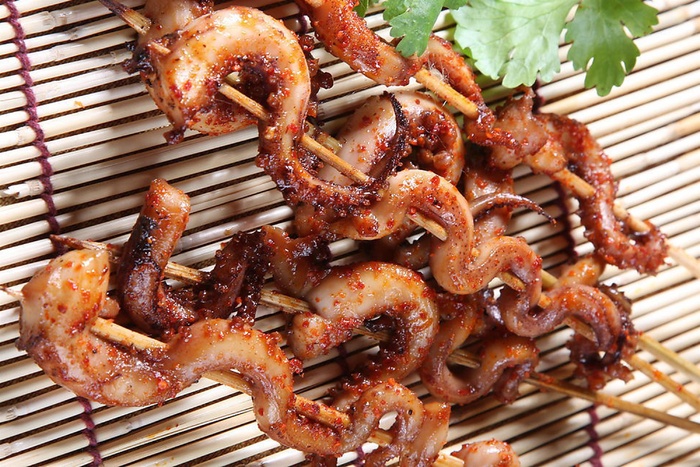 烧烤美食烤肉街边小吃油炸烤鱿鱼