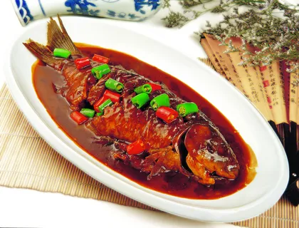 川菜湘菜高清菜谱 红烧野生水库大鲫鱼 川菜湘菜高清菜谱 红烧野生水库大鲫鱼