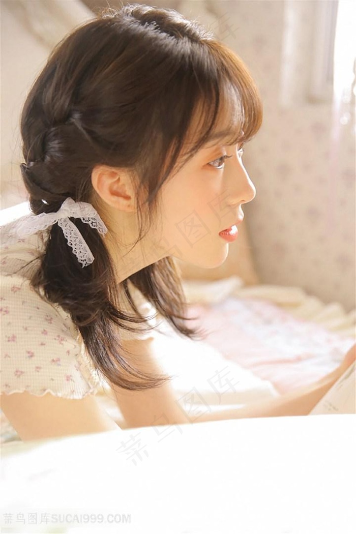 *清纯女生侧脸高清写真