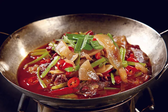 干锅美食焖锅湘菜麻辣香辣纸锅干锅带皮牛肉