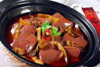 泡菜鸭血中华美食摄影图