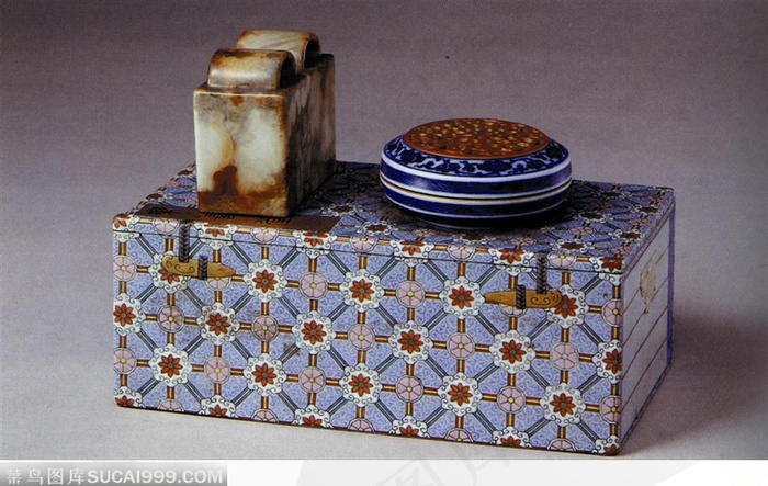 中华传统-精美的瓷砚台