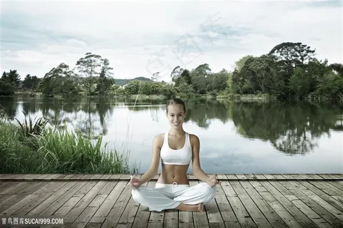 健康情境-在湖边练瑜伽的外国美女 健康情境-在湖边练瑜伽的外国美女