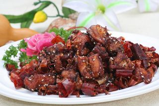 蒜香辣子鸡 26元