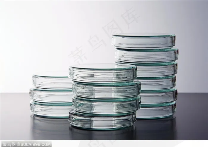 研究实验器具-堆起的培养皿