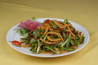 香辣鱿鱼丝 16元