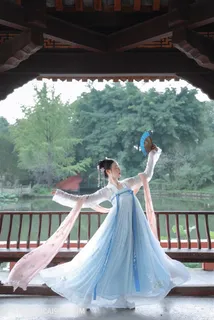 唯美舞蹈古装美女图片