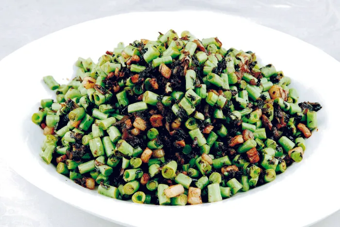  梅菜炒豆角