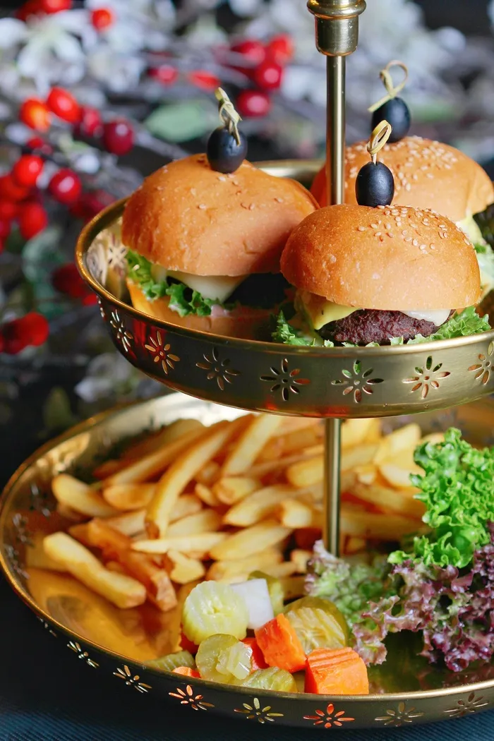 黄色美味汉堡摄影素材 黄色美味汉堡摄影素材