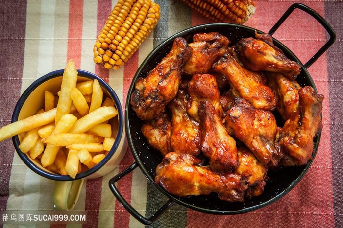 美味的烤鸡腿美食