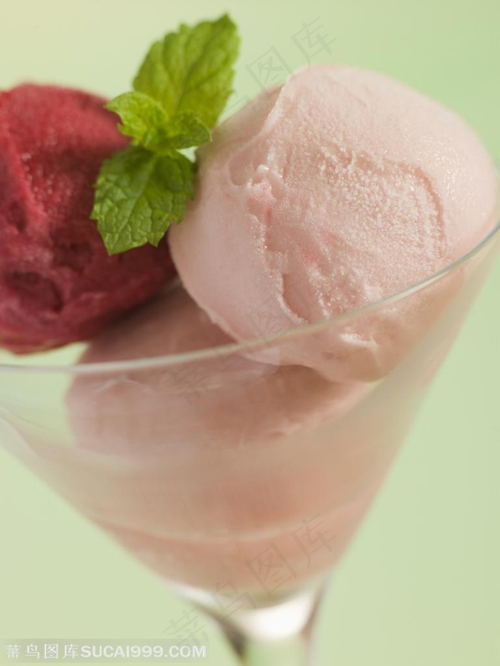 甜品店广告素材 薄荷草莓奶油冰激凌