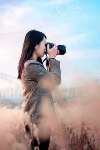 文艺风摄影师美女图片