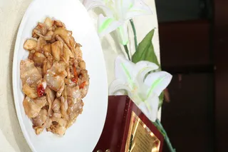 五花肉炒鸡腿菇 (3)