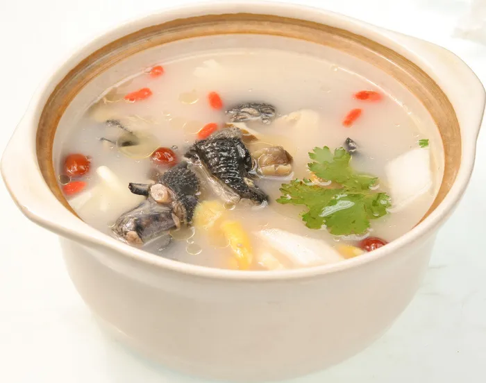 山珍乌鸡锅32元