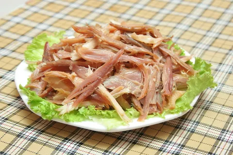 手撕盐焗鸡16元