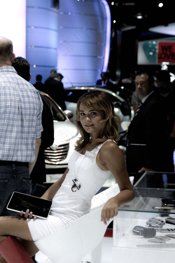 车展美女图片