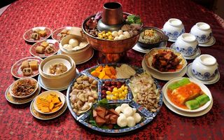 丰盛的年夜饭图片-第1张