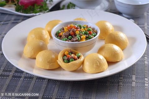 黄金粗粮包中华美食摄影图