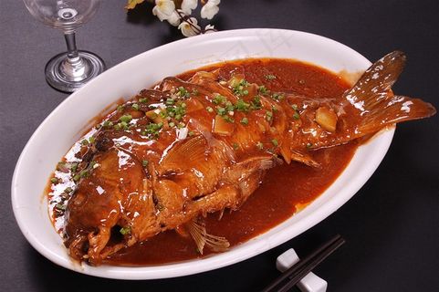 老干妈闷鱼红烧鱼美食素材中华美食