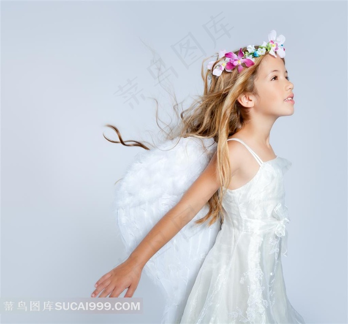 穿着天使裙子的儿童图片素材