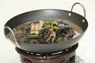 五花肉炖崂山菇 26元
