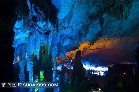 桂林芦笛岩溶洞风光