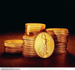 堆叠黄金侧视背景大图