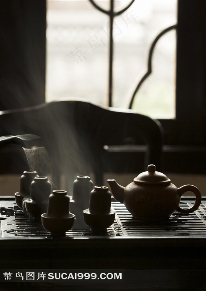 茶楼里的茶壶茶杯茶海