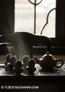 茶楼里的茶壶茶杯茶海 茶楼里的茶壶茶杯茶海