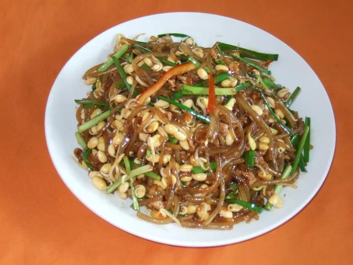 肉粒豆嘴炒粉条