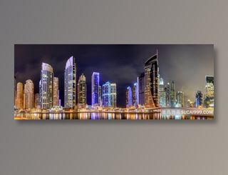 夜晚建筑物璀璨的灯光