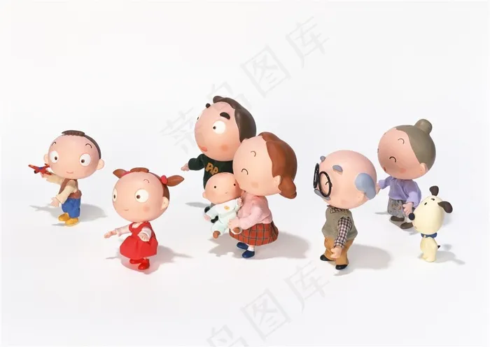 卡通动漫玩耍的一家人图片