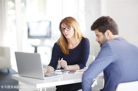 开会的商务团队人物高清图片