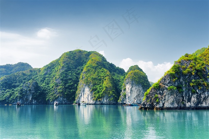连绵植被青山