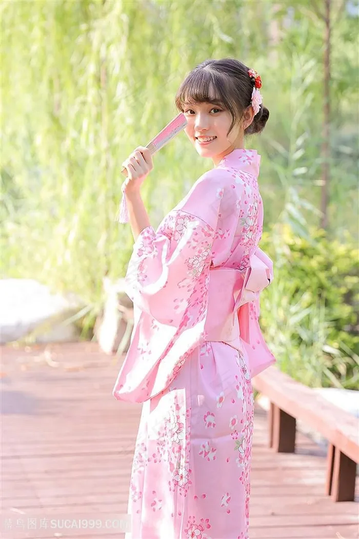 穿着和服的清纯美女图片