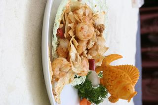 可比克炒虾球 32元