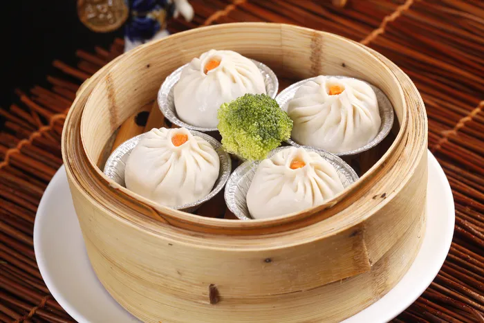 灌汤小笼包 (1)