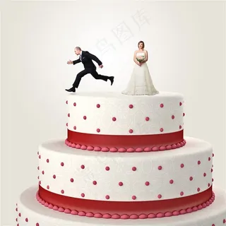 草莓蛋糕上奔跑的男士和新娘创意高清图片 草莓蛋糕上奔跑的男士和新娘创意高清图片