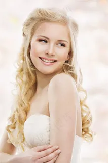 外国金发性感美女图片