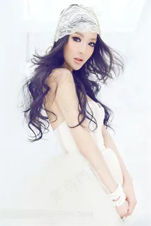 白色婚纱美女模性感写真摄影高清图片