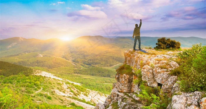 辽阔无际的旷野山水风景图片
