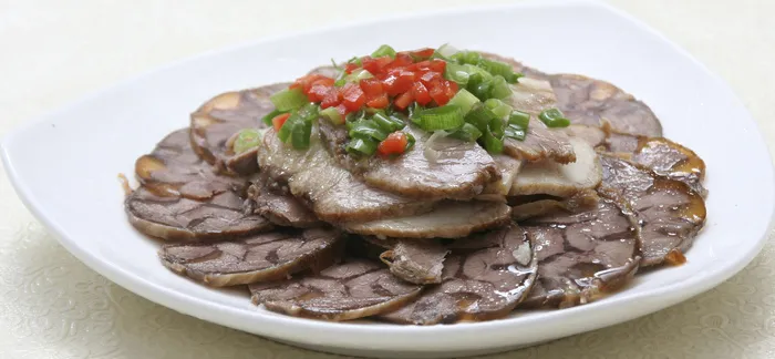 铁锅炖鸡