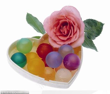 花饰小品-巧克力和粉色玫瑰花