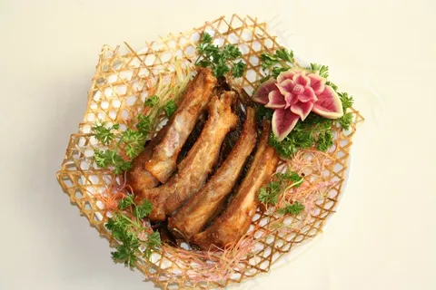  竹笪京葱蒜香骨 