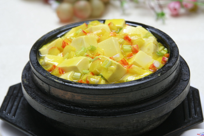 海鲜石锅嫩豆腐  26元