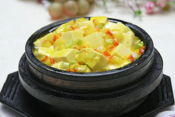 海鲜石锅嫩豆腐  26元